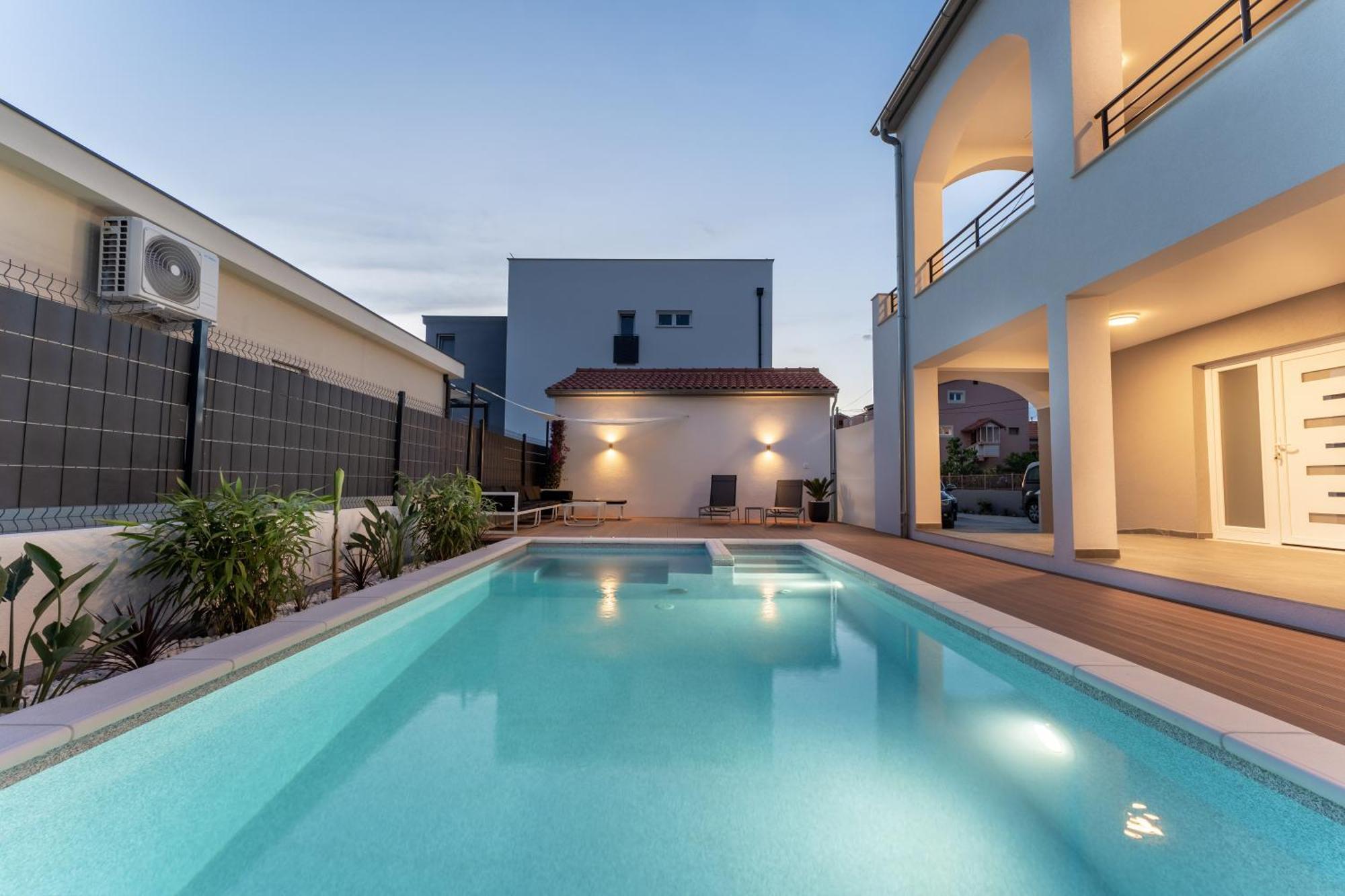 Bernie Apartments With A Pool Zadar Exteriör bild