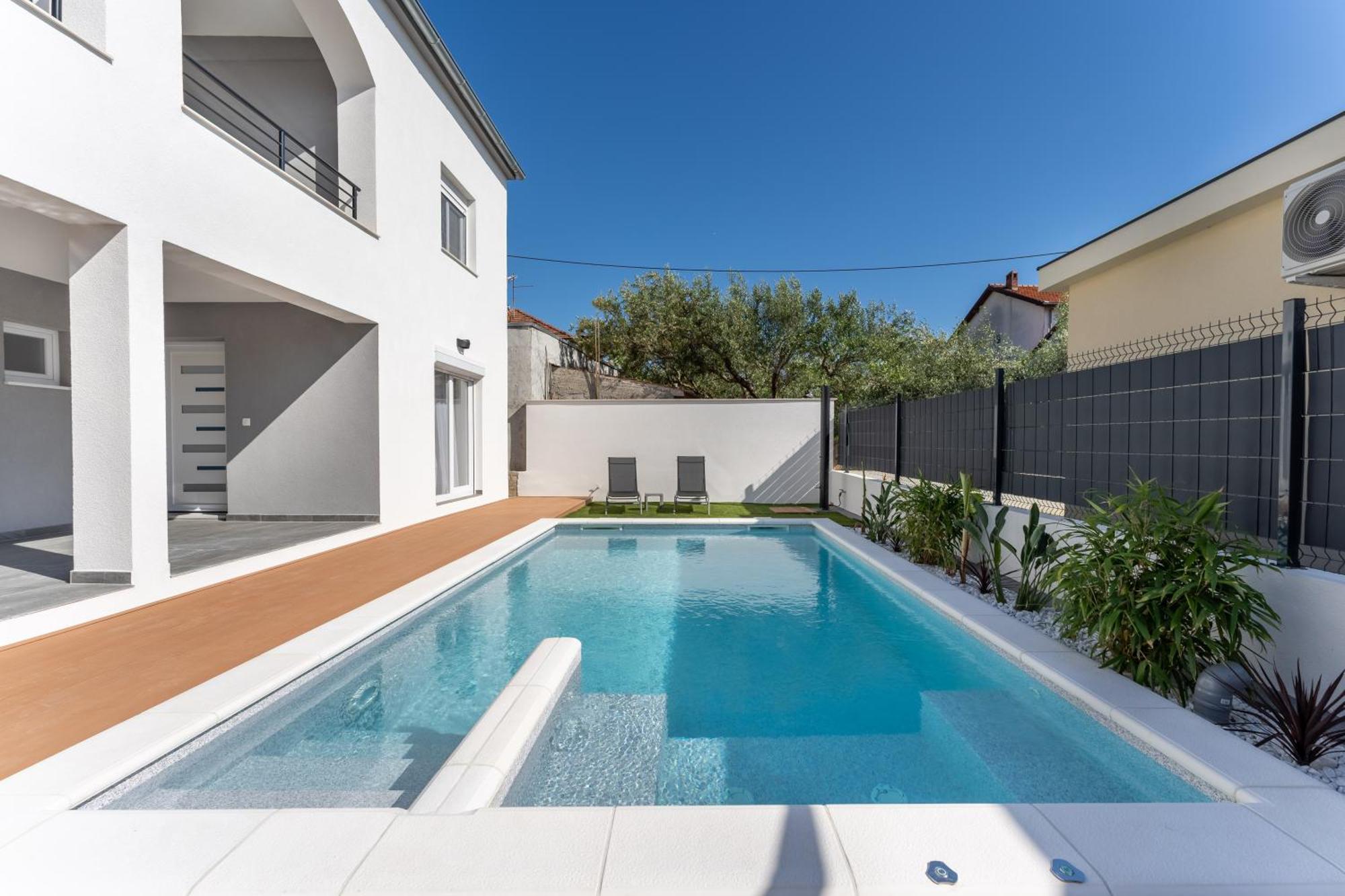 Bernie Apartments With A Pool Zadar Exteriör bild